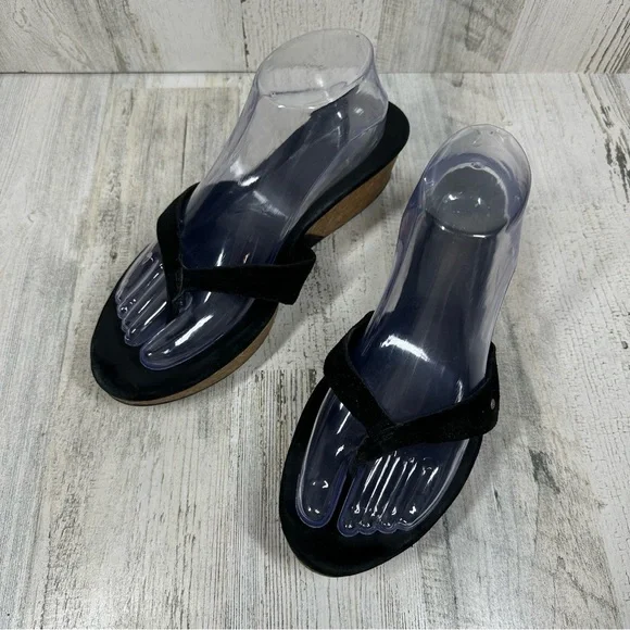 UGG Women's Azure Wedge Platform Thong Slide Sandals #133 - Picture 2 of 12